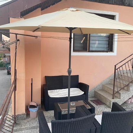 Micin Dom Apartment Pirot Bagian luar foto