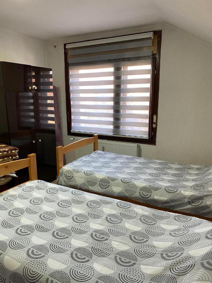Micin Dom Apartment Pirot Bagian luar foto