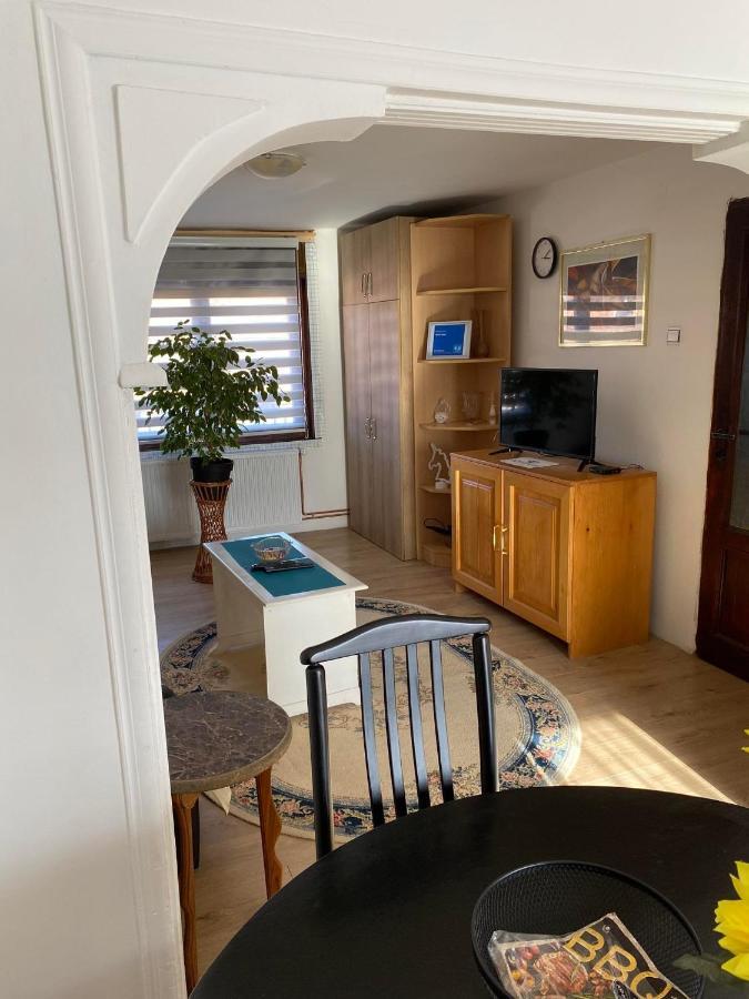 Micin Dom Apartment Pirot Bagian luar foto