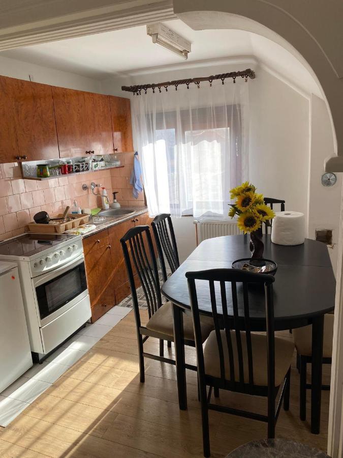 Micin Dom Apartment Pirot Bagian luar foto